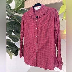 Old Navy boyfriend long sleeve button up shirt.